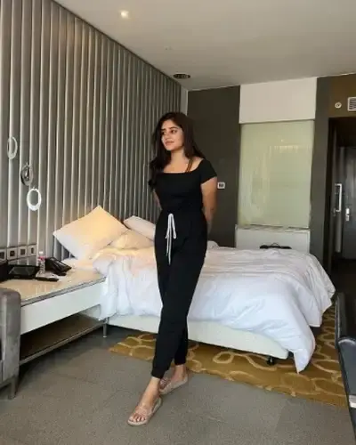 Call Girls Srinagar Cash On Delivery